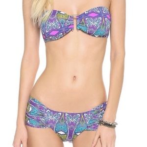 Onda de Mar Bikini Bottoms